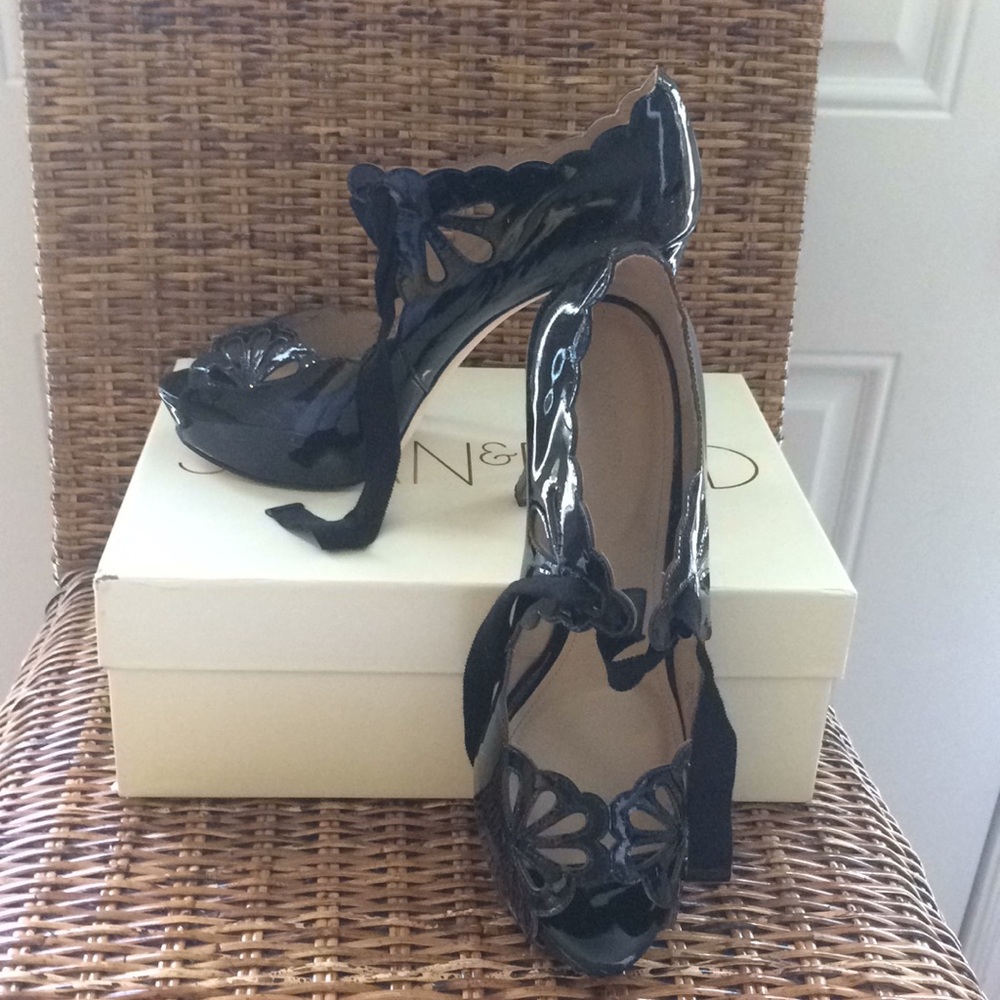 Gently used Joan & David heels, only worn once